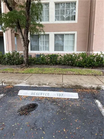 $2,100 | 12112 St.Andrews Place, Unit 205, Miramar, FL 33025