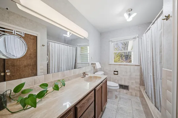 $274,900 | 3914 Harwich Lane, Jackson, MI 49201