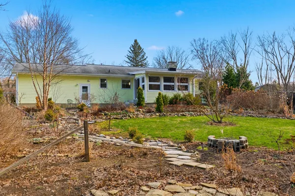 $274,900 | 3914 Harwich Lane, Jackson, MI 49201