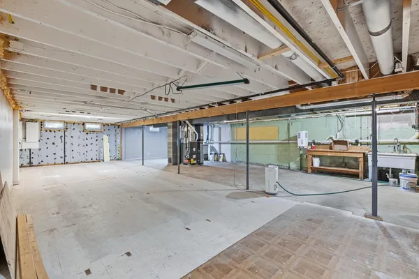 $274,900 | 3914 Harwich Lane, Jackson, MI 49201