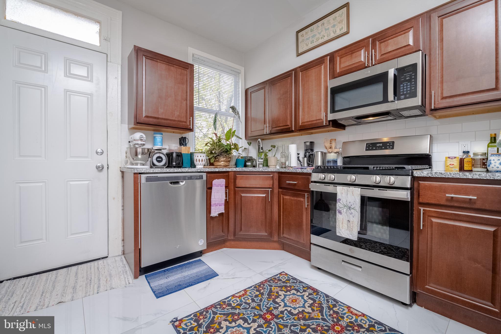 2811 Mayfield Avenue Baltimore, MD 21213 - Photo 4 of 5