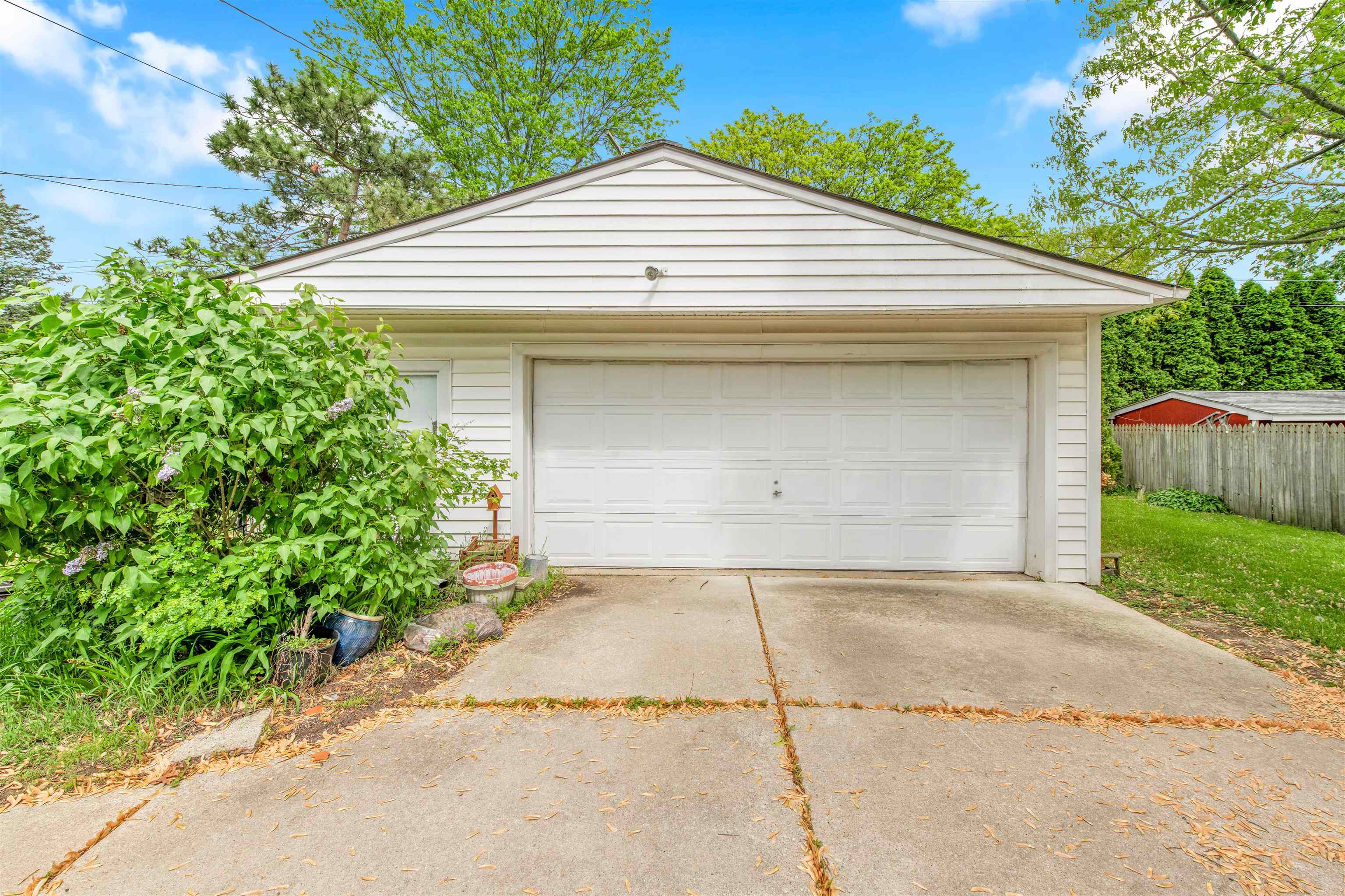 47360 Woodall Road Utica, MI 48317 - Photo 5 of 21 50175555-bae12ce7-cd5d-4665-a679-d7a736e8261f.JPG