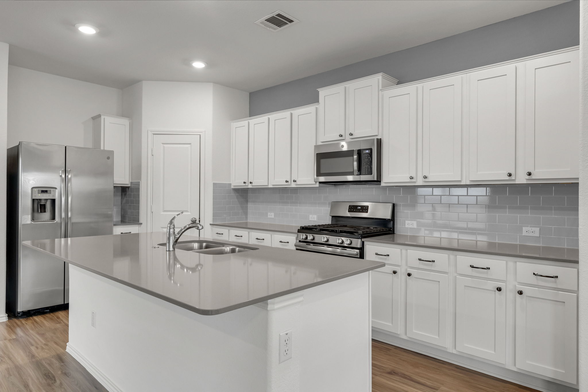 3489 Pauling Loop Round Rock, TX 78665 - Photo 4 of 32 Spacious Counters + Storage + Gas Stove