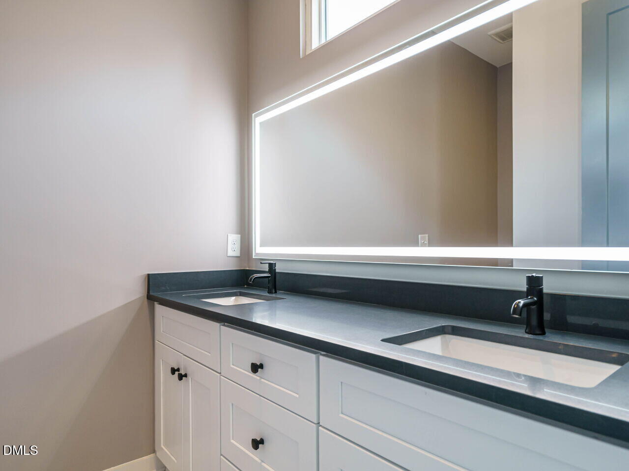 1525 Urban Trace Lane Raleigh, NC 27608 - Photo 25 of 32 025-1280x960-bathroom