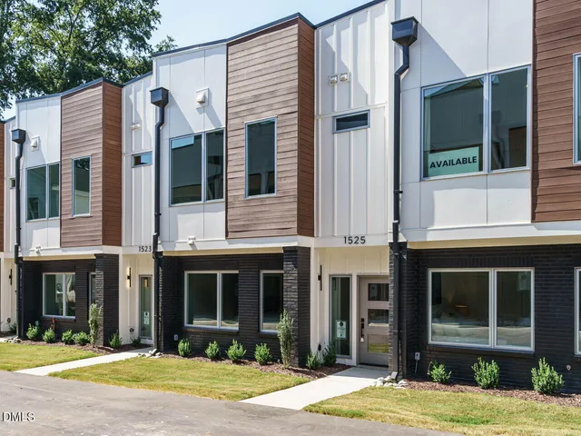 $1,099,500 | 1525 Urban Trace Lane, Raleigh, NC 27608