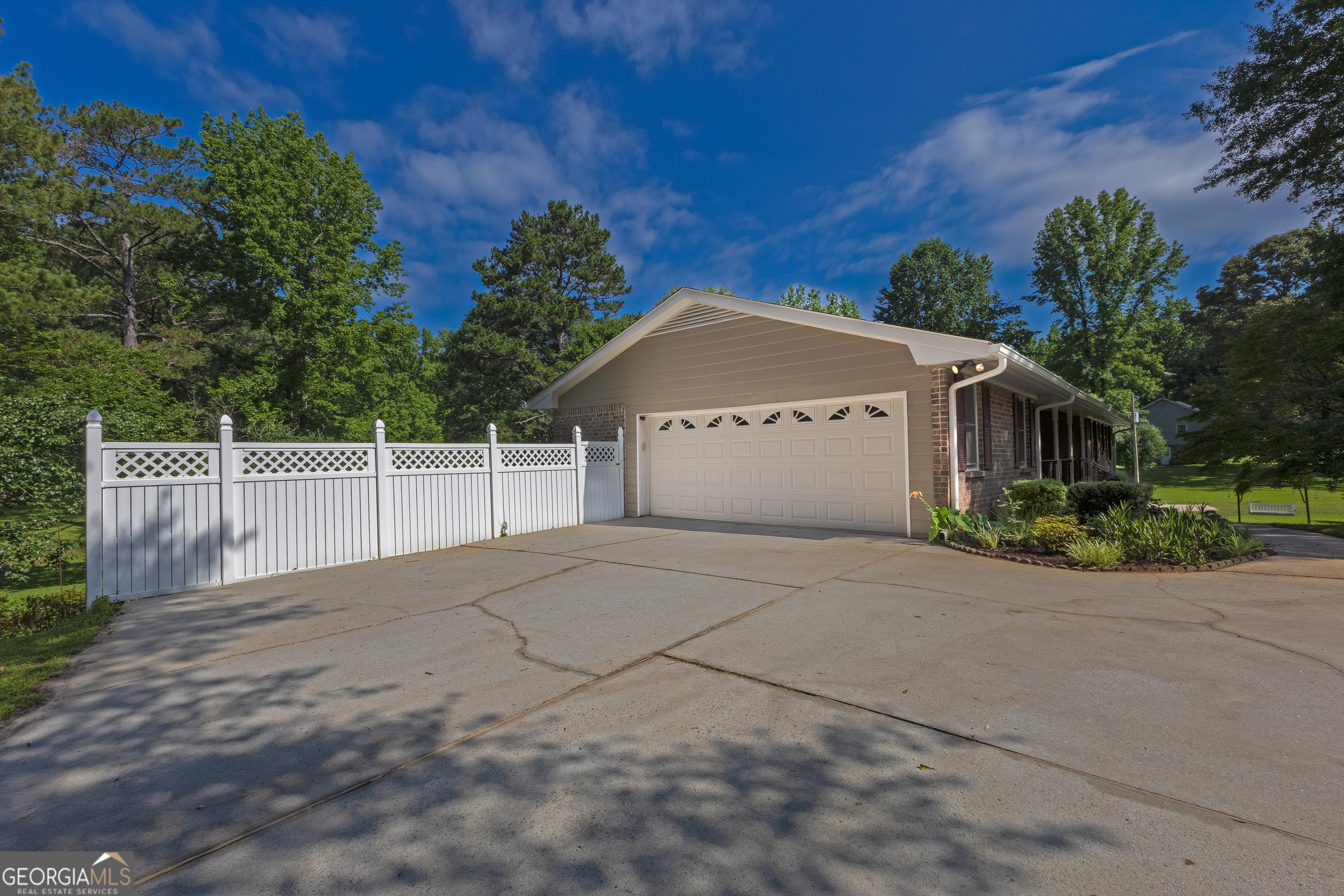 183 Inman Road Fayetteville, GA 30215 - Photo 9 of 82