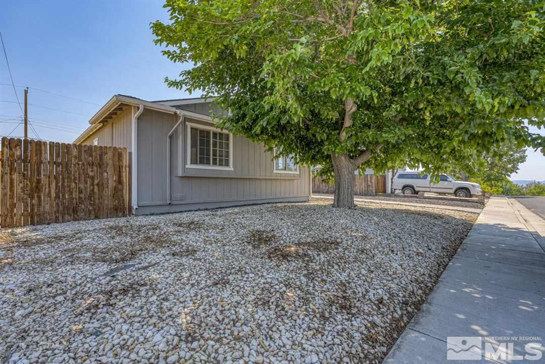7660 Halifax Drive Reno, NV 89506 - Photo 3 of 33 Photo 3
