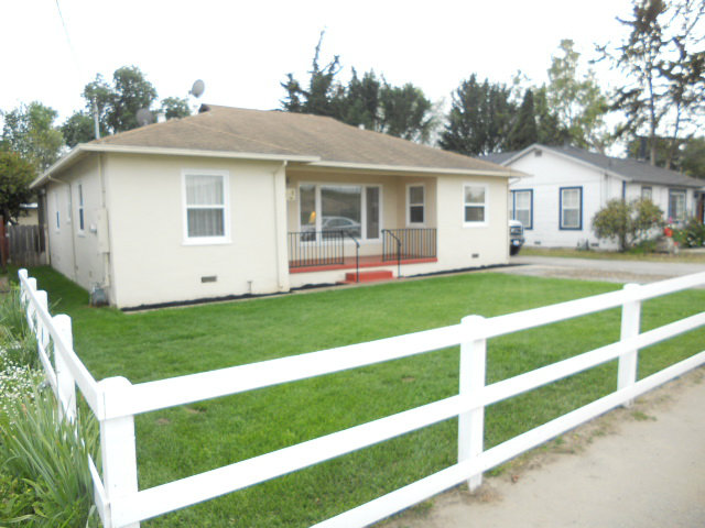 42 College Road Watsonville, CA 95076 - Photo 1 of 25 Gallery Image 1