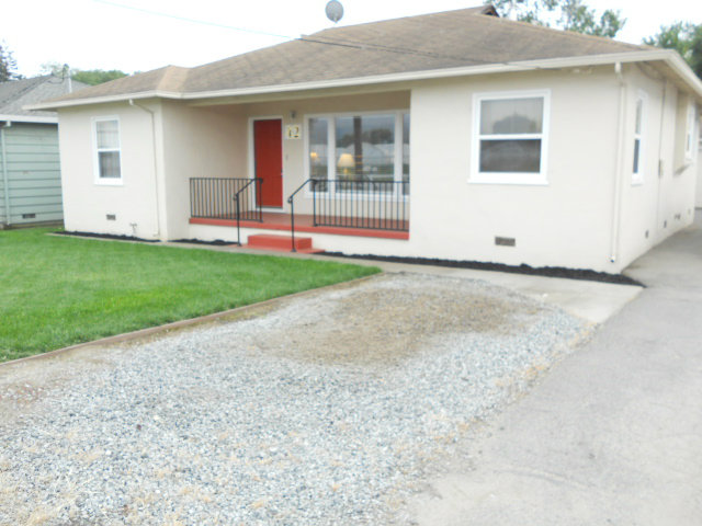 42 College Road Watsonville, CA 95076 - Photo 2 of 25 Gallery Image 2