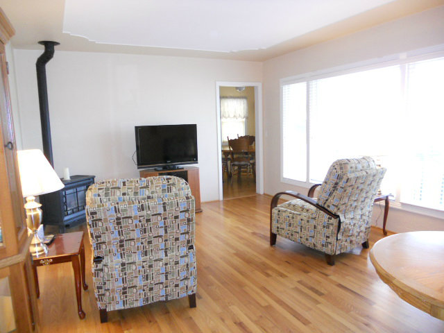 42 College Road Watsonville, CA 95076 - Photo 3 of 25 Gallery Image 3