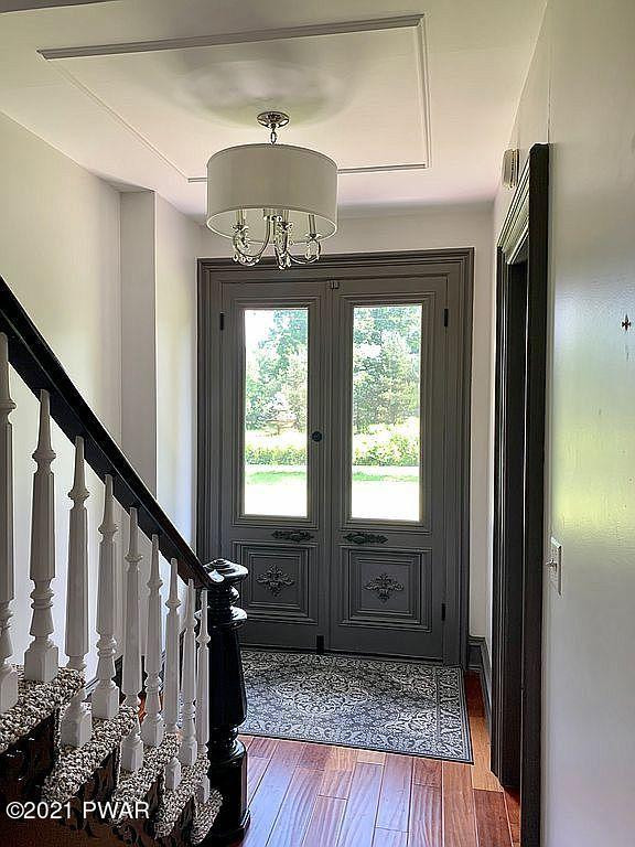 125 Griffith Road Tyler Hill, PA 18469 - Photo 6 of 45 Entryway