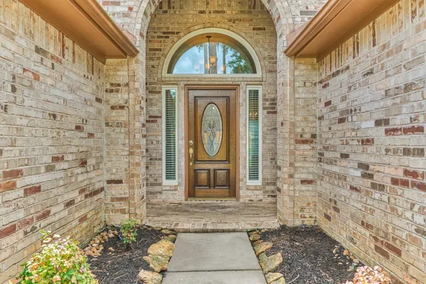a view of a door of a building