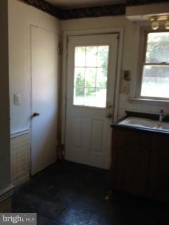 339 Ritenour Street Front Royal, VA 22630 - Photo 4 of 13 Kitchen
