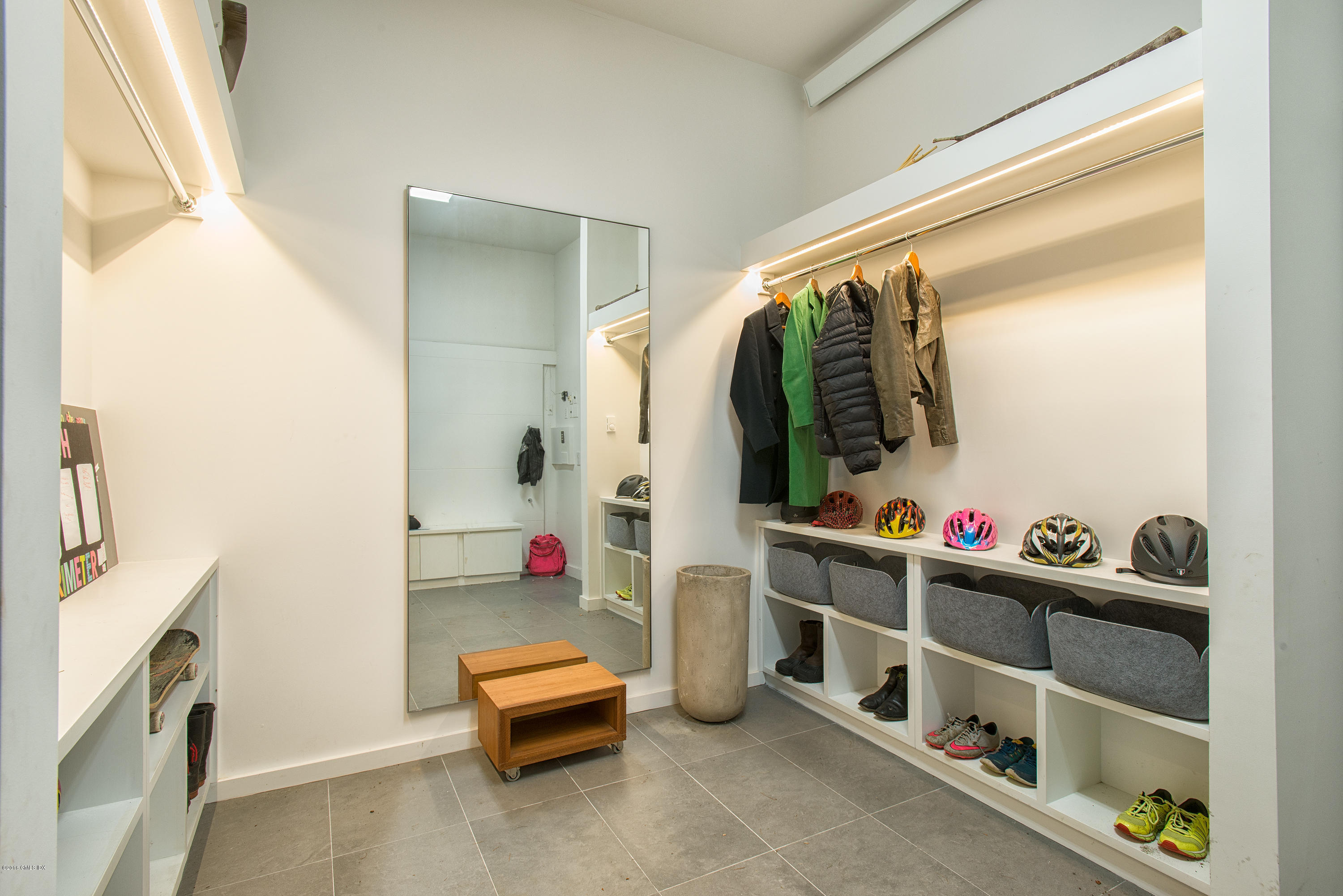 59 Dingletown Road Greenwich, CT 06830 - Photo 4 of 28