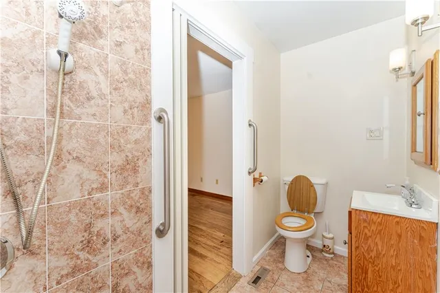 $259,000 | 110 Hickory Lane, West Leechburg, PA 15656