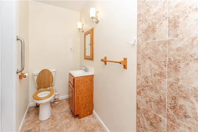 $259,000 | 110 Hickory Lane, West Leechburg, PA 15656