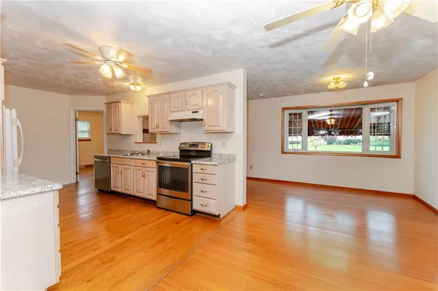 $259,000 | 110 Hickory Lane, West Leechburg, PA 15656