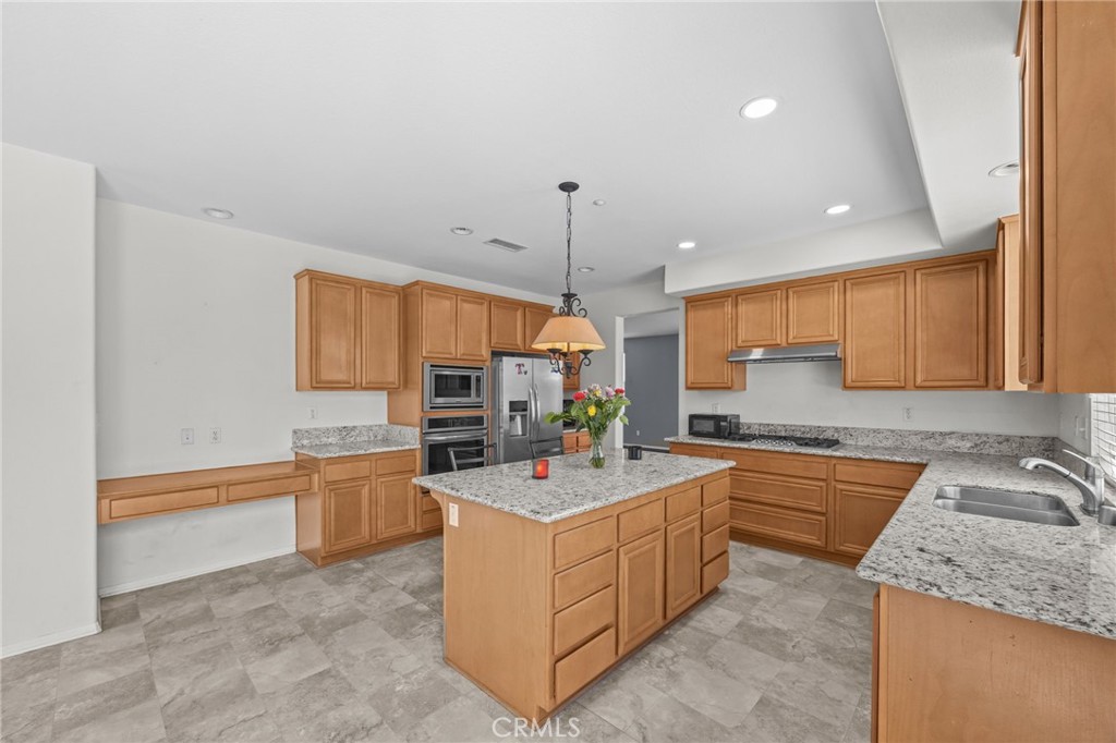 9535 Calico Trail Riverside, CA 92508 - Photo 9 of 45 Gallery Image 9