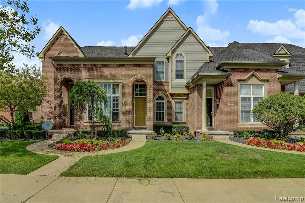 45501 South Stonewood Road, Unit 17 Canton, MI 48187 - Photo 1 of 19 Gallery Image 1
