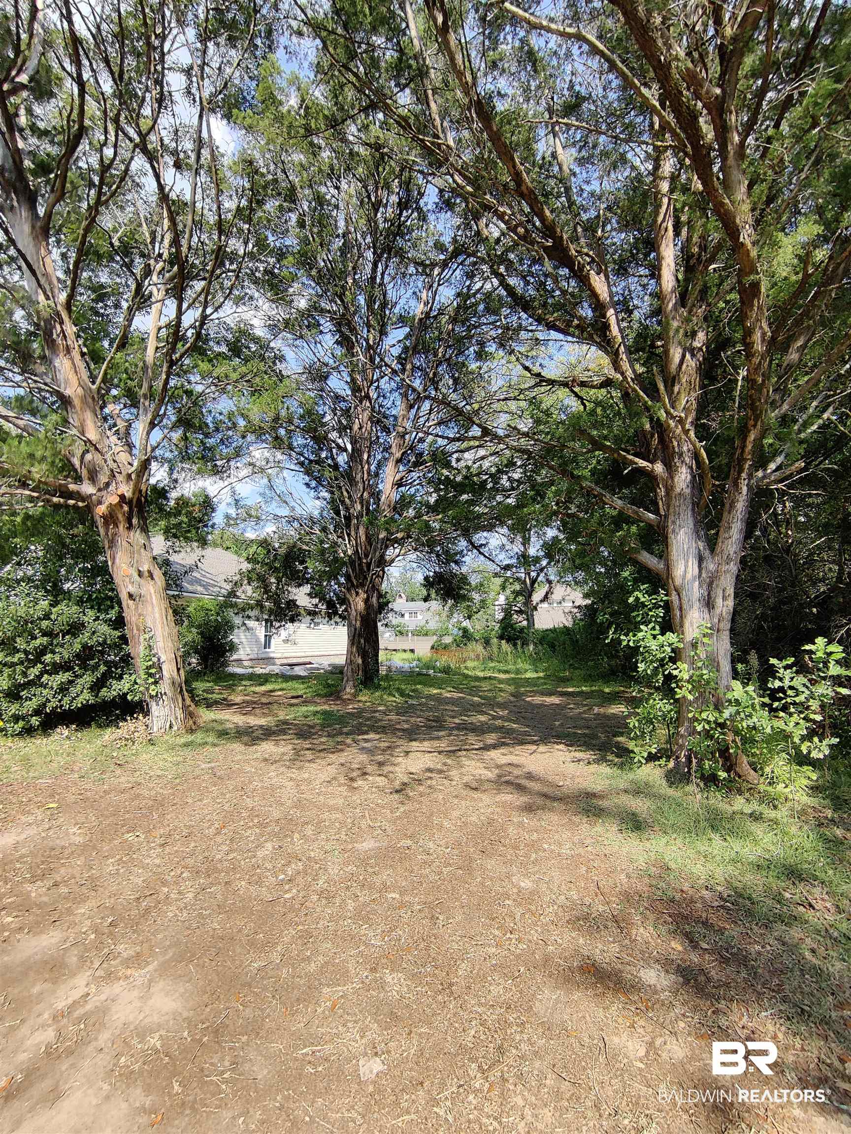 361 Azalea Street Fairhope, AL 36532 - Photo 2 of 4 This Lot is just waiting for you! Build your Fairhope cottage here, then hop on into town to coffee each morning, dinner each night, or music on the weekends. The perfect location tucked off any main streets too.