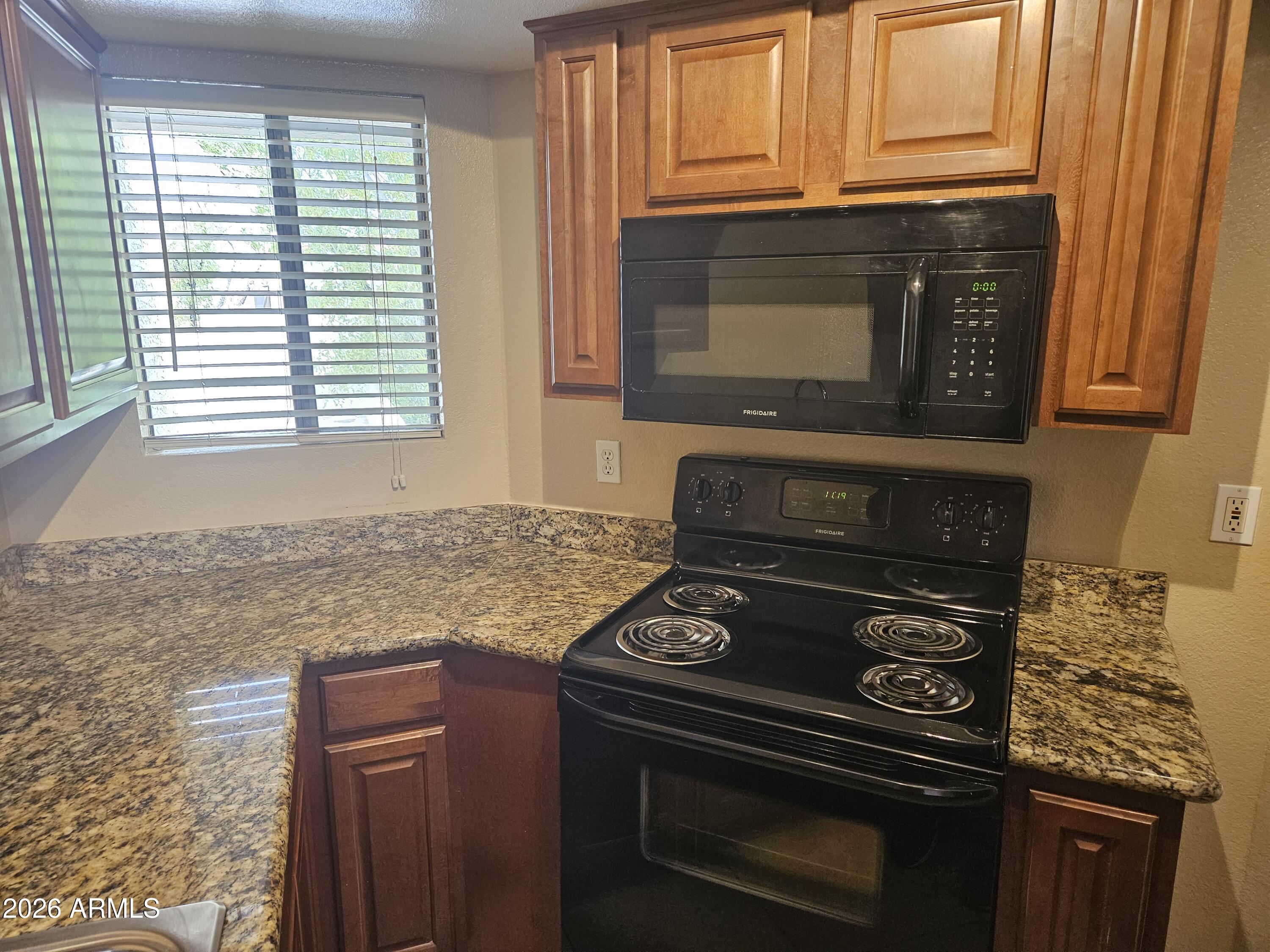 935 North Granite Reef Road, Unit 87 Scottsdale, AZ 85257 - Photo 5 of 23 20230819_110803