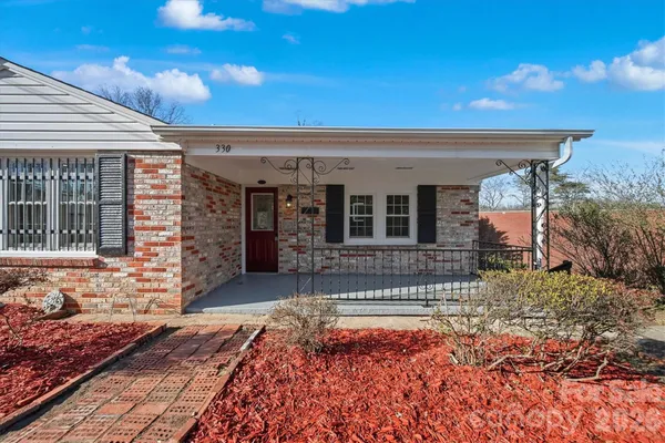 $250,000 | 330 Harrington Street Northwest, Lenoir, NC 28645