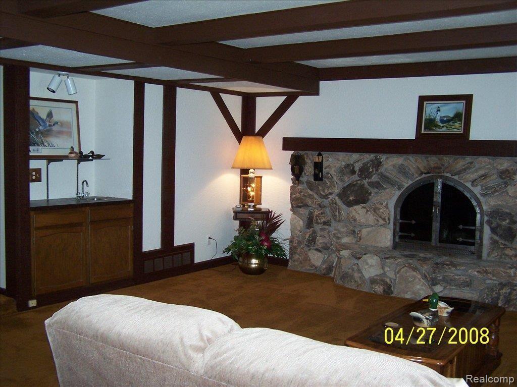 3110 Golf Club Road Howell, MI 48843 - Photo 9 of 11 FM RM WET BAR