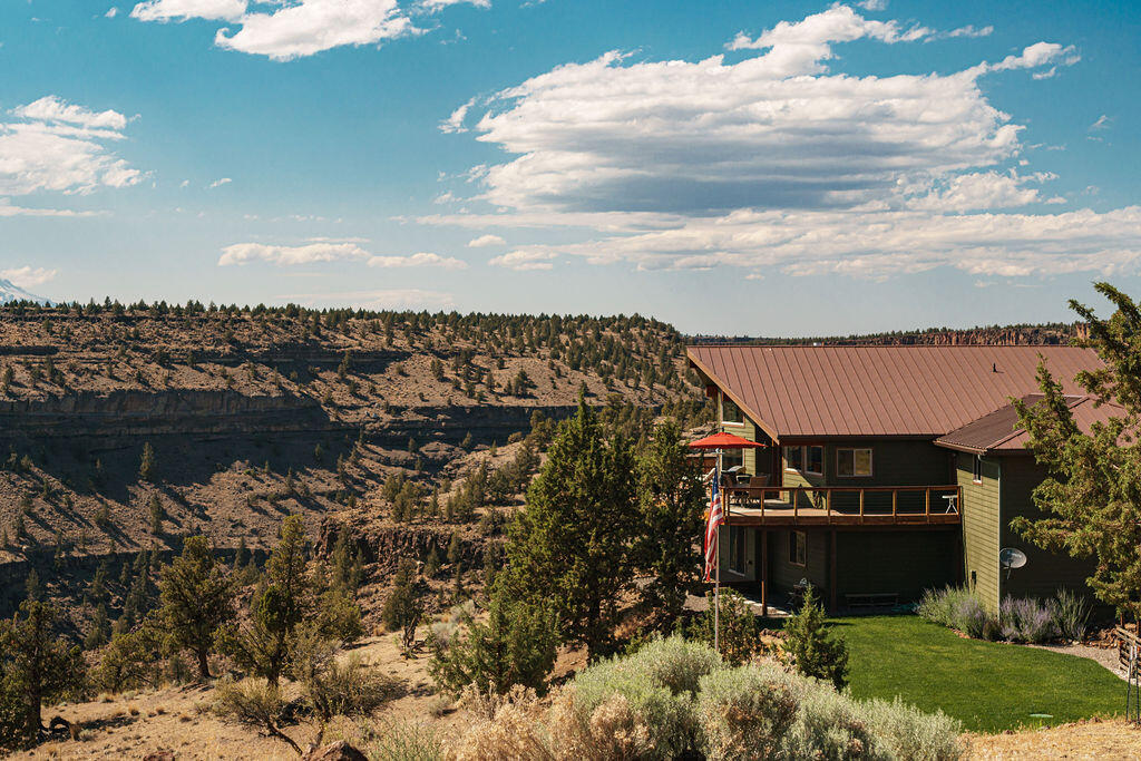 9367 Southwest Shad Road Terrebonne, OR 97760 - Photo 3 of 38 RileyVisuals-1
