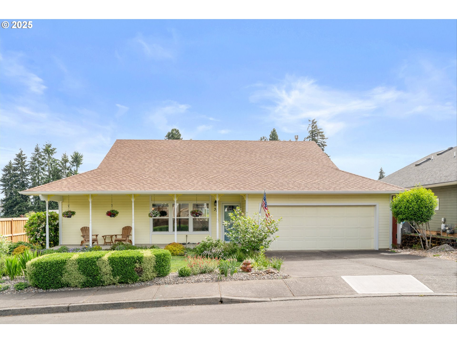 32 Denmark Loop Silverton, OR 97381 - Photo 1 of 34 Gallery Image 1