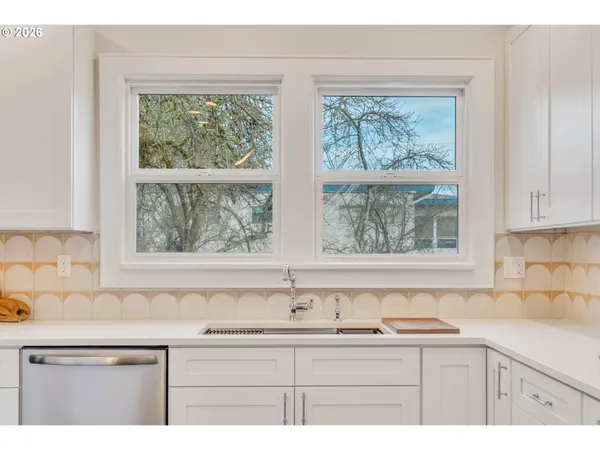 $699,900 | 2534 Southeast 18th Avenue, Unit 1, Portland, OR 97202