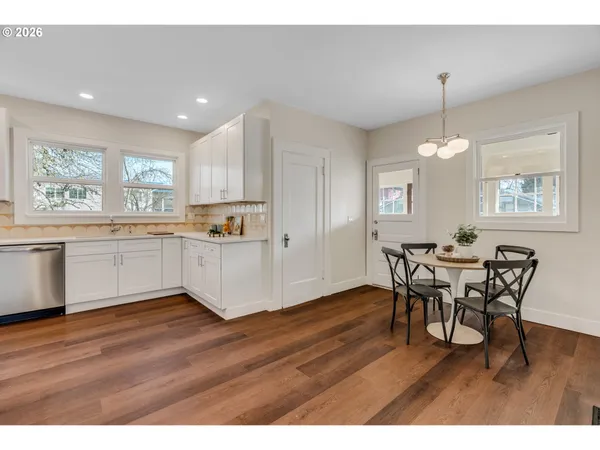 $699,900 | 2534 Southeast 18th Avenue, Unit 1, Portland, OR 97202