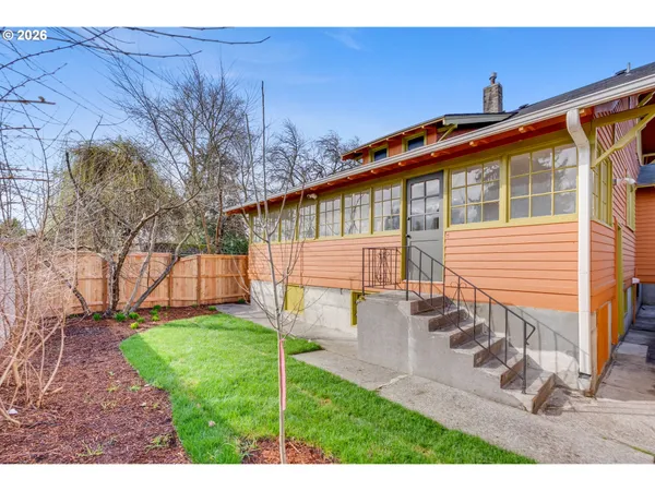 $699,900 | 2534 Southeast 18th Avenue, Unit 1, Portland, OR 97202