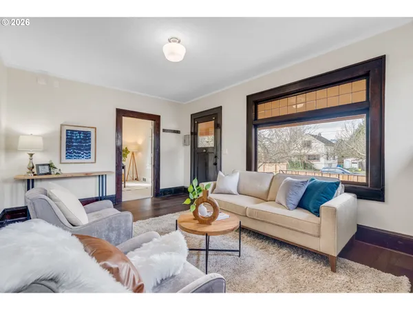 $699,900 | 2534 Southeast 18th Avenue, Unit 1, Portland, OR 97202
