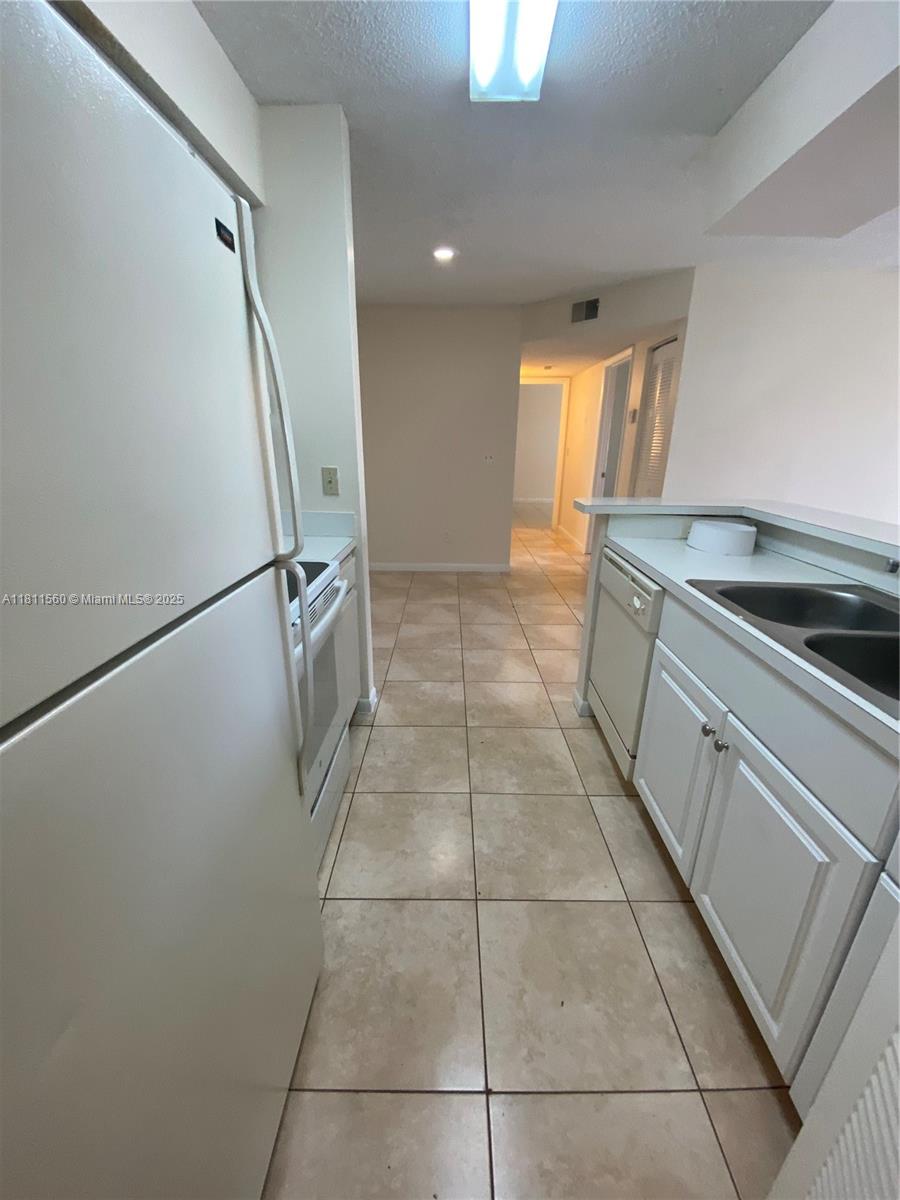 1247 Southwest 46th Avenue, Unit 1303 Pompano Beach, FL 33069 - Photo 9 of 23