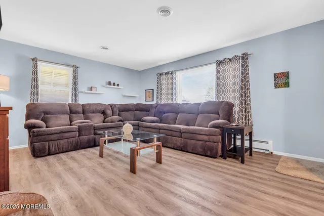 $325,000 | 37 Carlisle Road, Toms River, NJ 08757