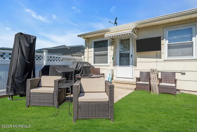 $325,000 | 37 Carlisle Road, Toms River, NJ 08757