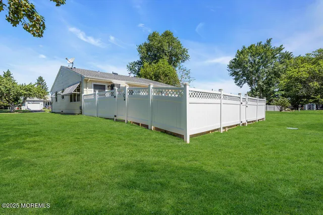 $325,000 | 37 Carlisle Road, Toms River, NJ 08757