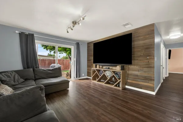 $489,000 | 213 Santa Cruz Drive, Fairfield, CA 94533
