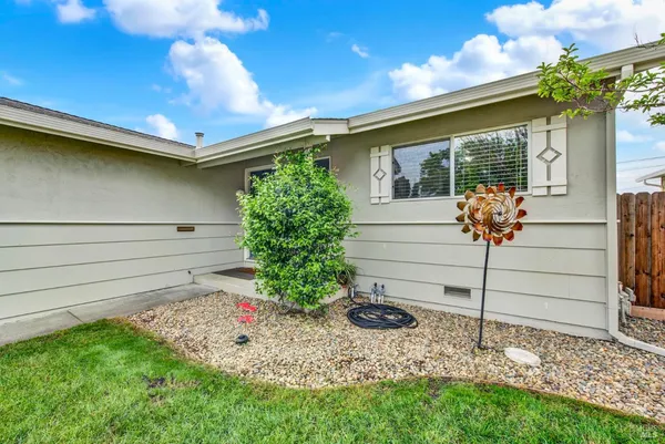 $489,000 | 213 Santa Cruz Drive, Fairfield, CA 94533