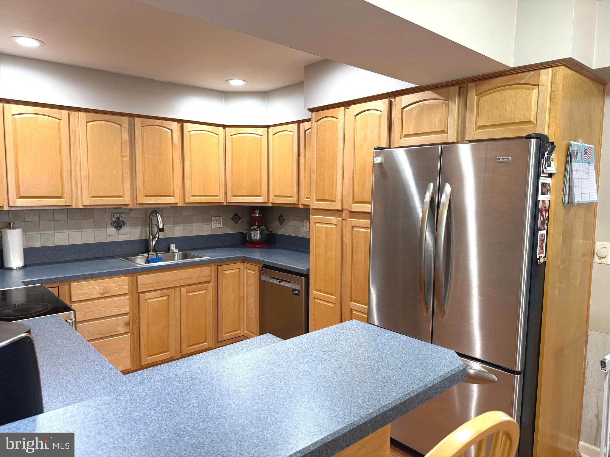 81 Queen Lily Road Levittown, PA 19057 - Photo 17 of 47