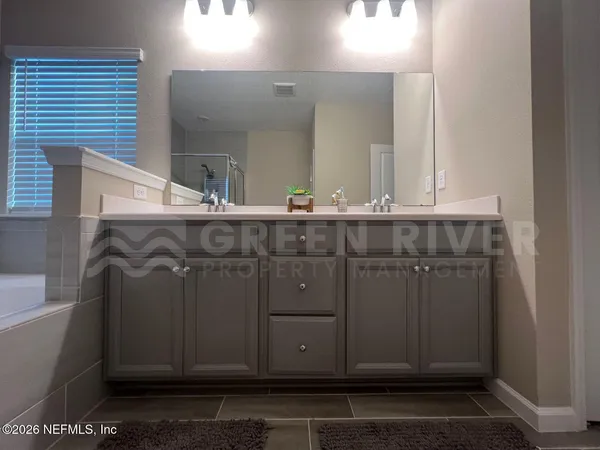 $2,400 | 7592 Rock Brook Drive, Jacksonville, FL 32222