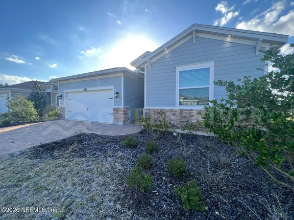 $2,400 | 7592 Rock Brook Drive, Jacksonville, FL 32222