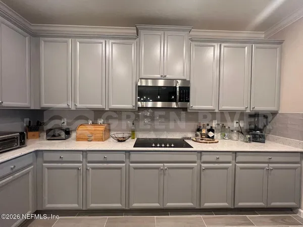 $2,400 | 7592 Rock Brook Drive, Jacksonville, FL 32222