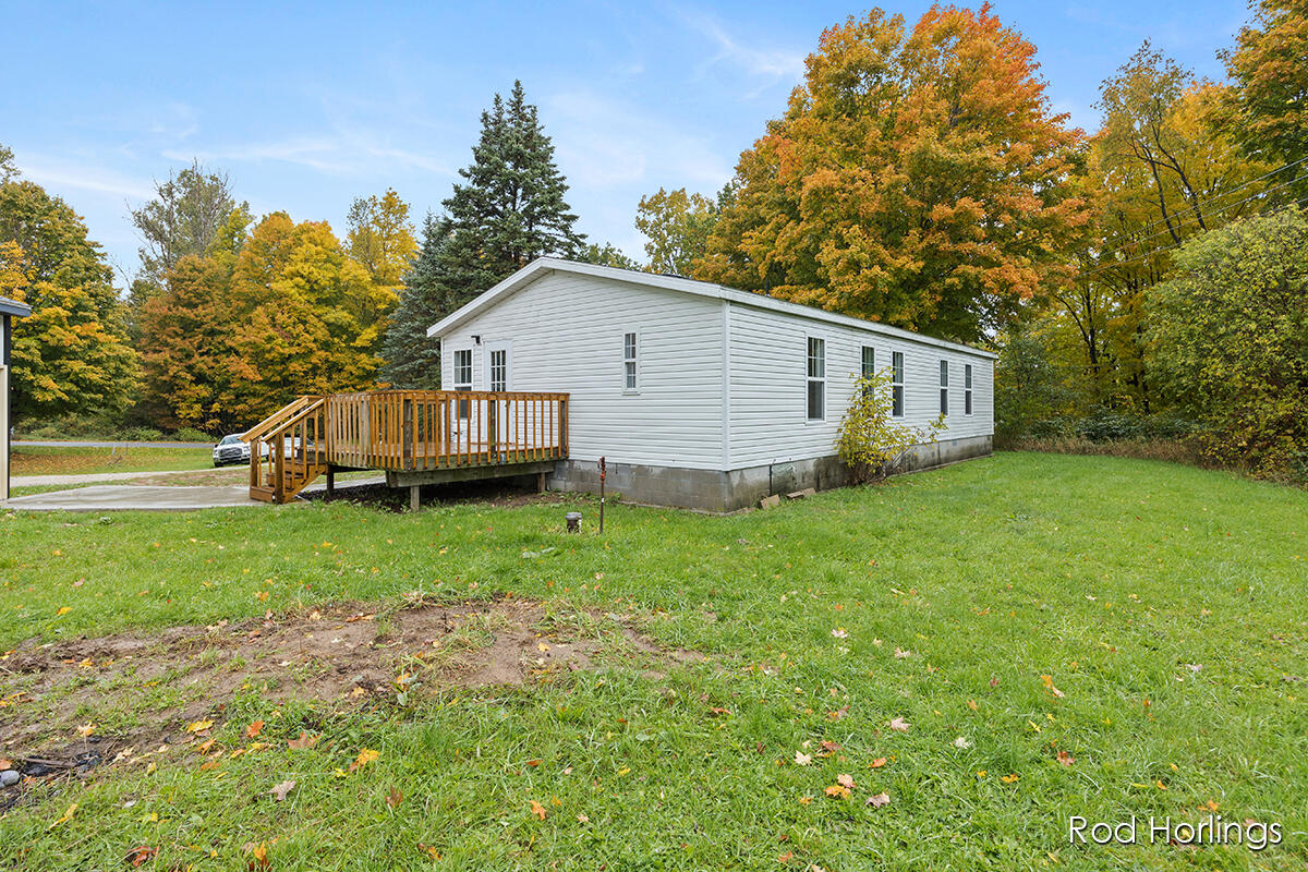 23275 Stanton Road Sand Lake, MI 49343 - Photo 20 of 24 IMG_1020