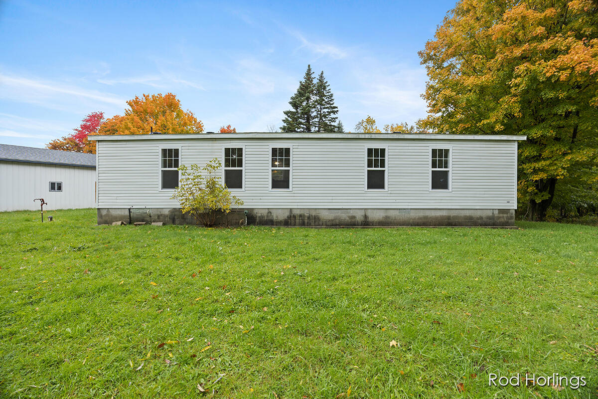 23275 Stanton Road Sand Lake, MI 49343 - Photo 21 of 24 IMG_1021