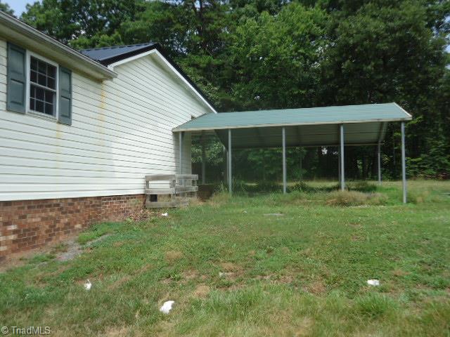 1010 Smith Hollow Road King, NC 27021 - Photo 4 of 11 Gallery Image 4