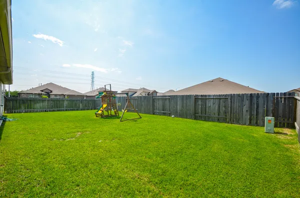 $2,800 | 9426 Barton Crossing Lane, Richmond, TX 77407