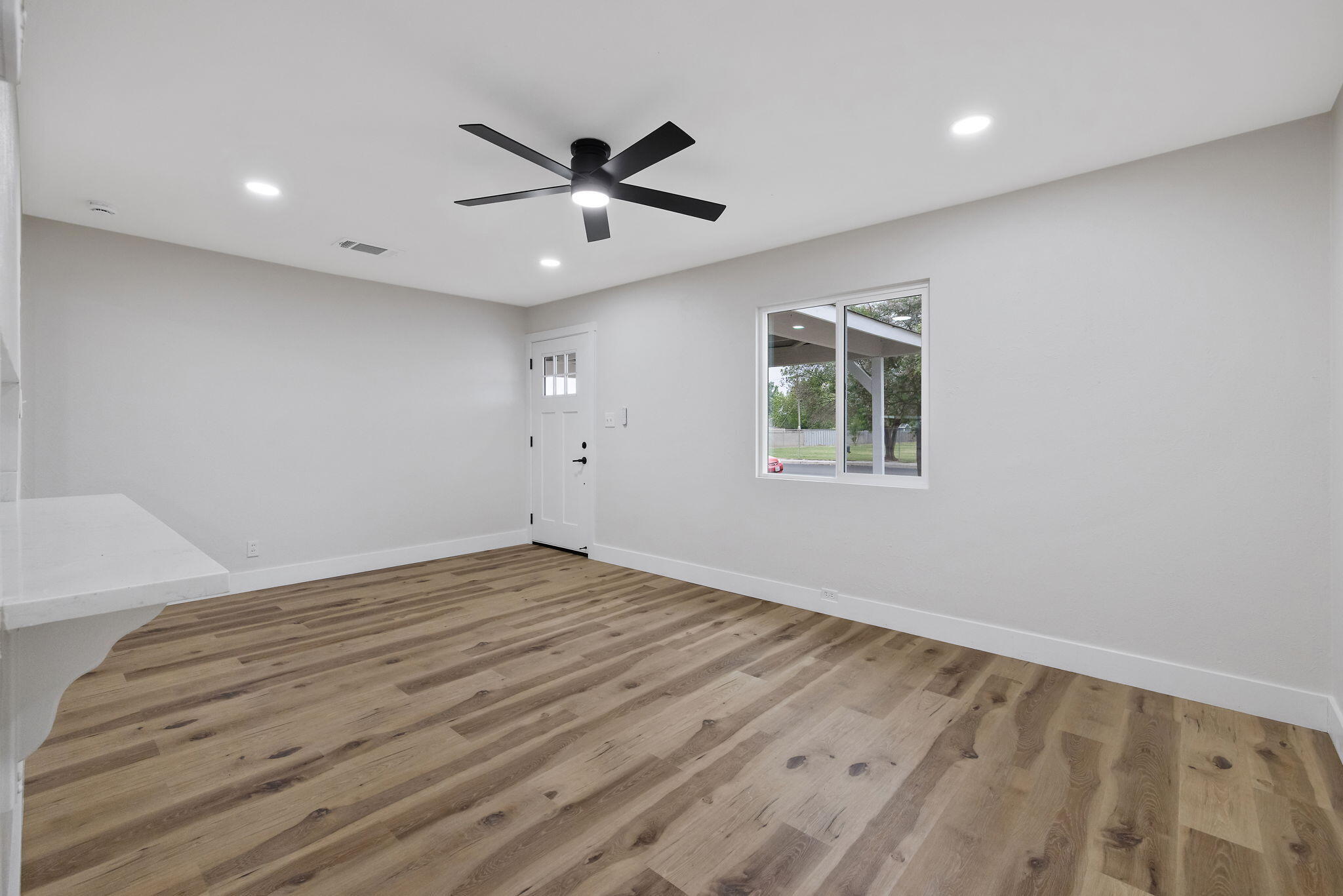 215 Lombardy Lane Lemoore, CA 93245 - Photo 8 of 30 8-web-or-mls-713A9575
