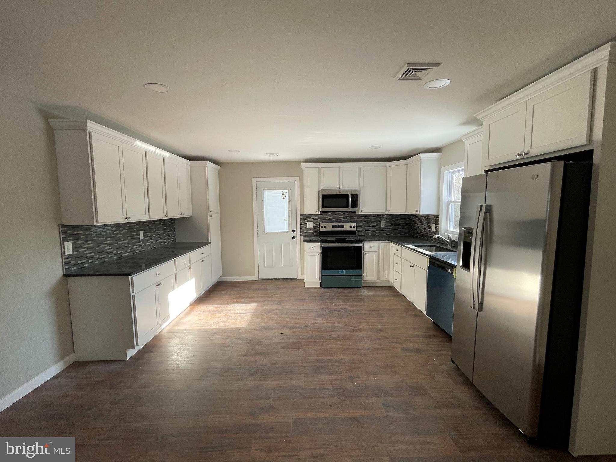 8 River Road Leesburg, NJ 08327 - Photo 8 of 18 Gallery Image 8