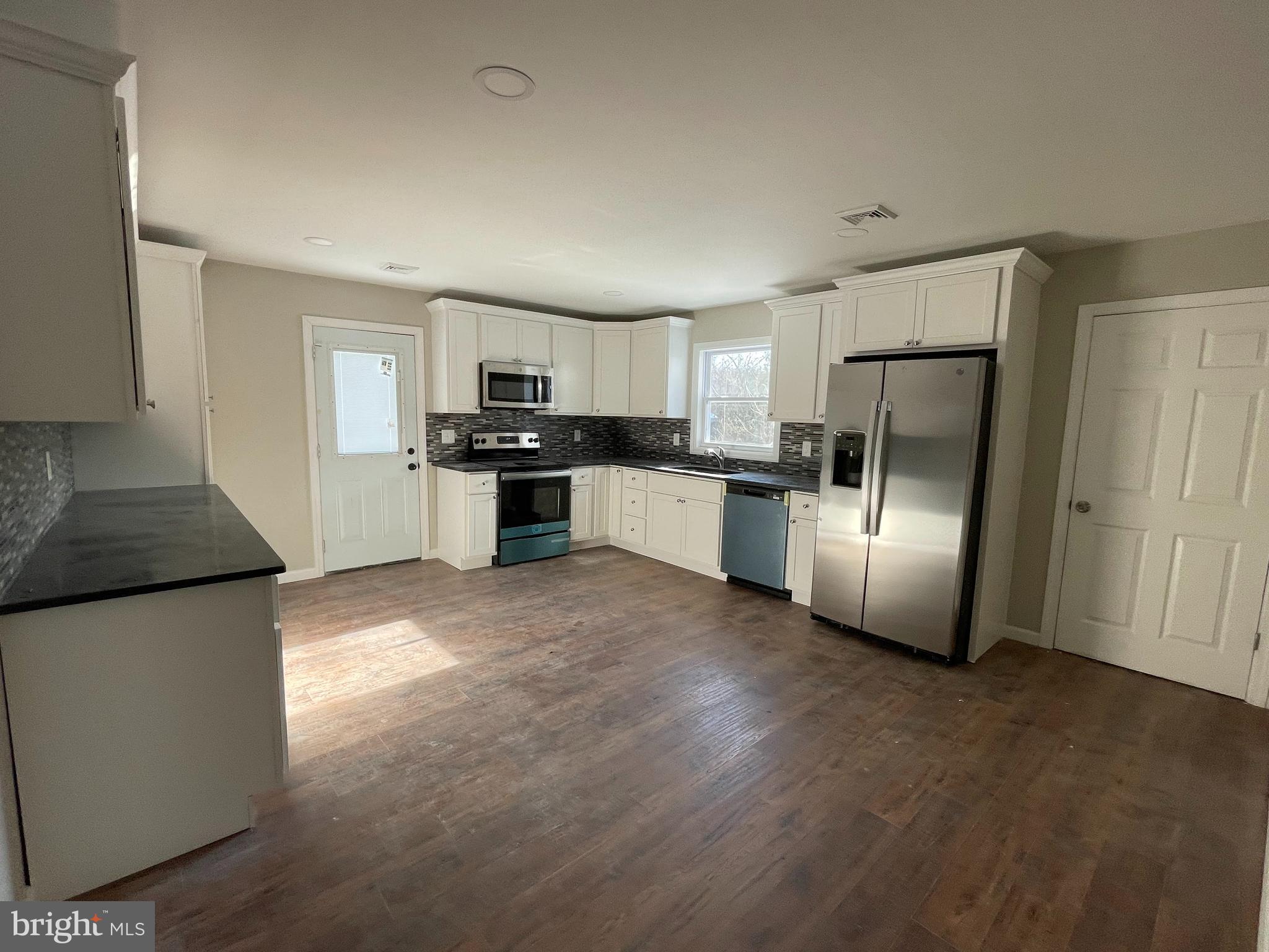 8 River Road Leesburg, NJ 08327 - Photo 9 of 18 Gallery Image 9